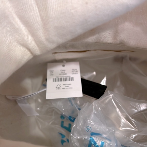 🎉HP🎉NWT J Crew Basket Bag in Metallic Silver - Picture 11 of 13